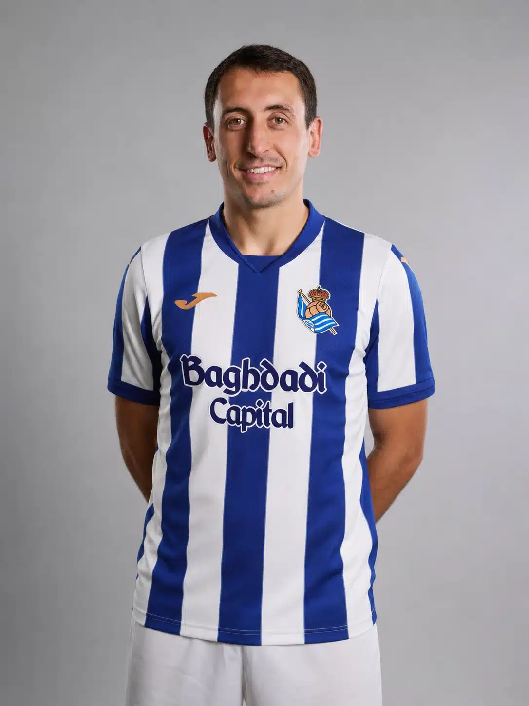 ภาพ Profile มิเกล โอยาร์ซาบัล ในชุดเหย้า Real Sociedad ฤดูกาล 2026/27